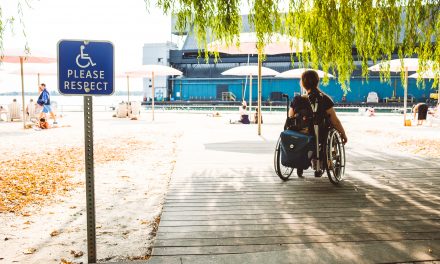 “Personen mit Rollstuhl werden in Toronto viel mehr mitgedacht”