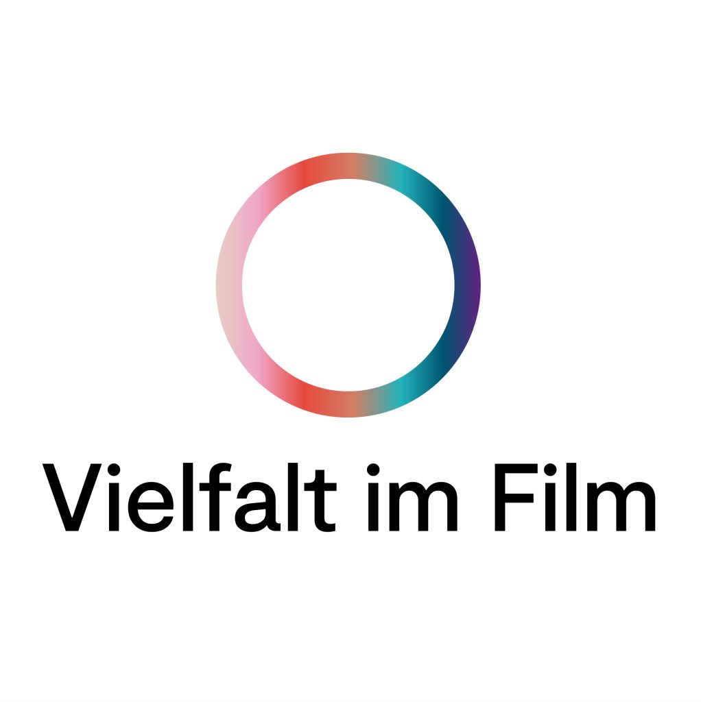 Ein rot-blauer Ring auf weißem Grund. Darunter in schwarzer Schrift: Vielfalt im Film.